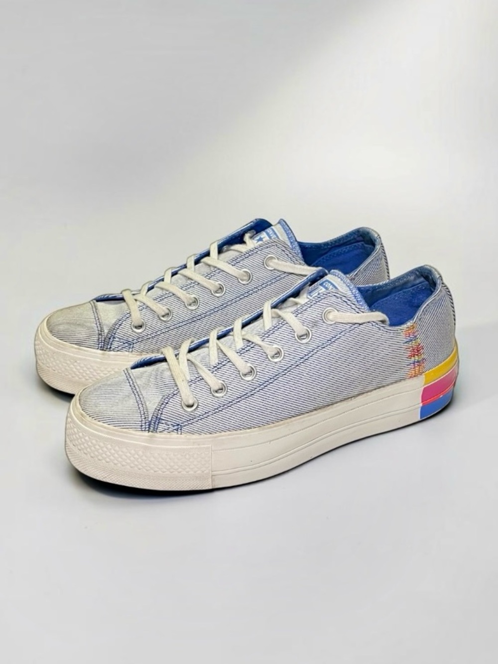 Converse Chuck Taylor All Star Lift Rainbow Ozone Blue Women’s 9